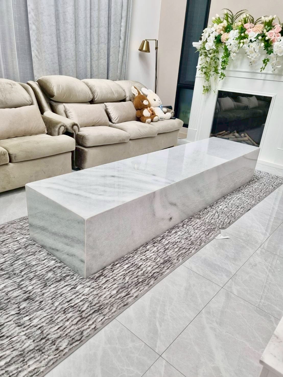 stainless-steel-table